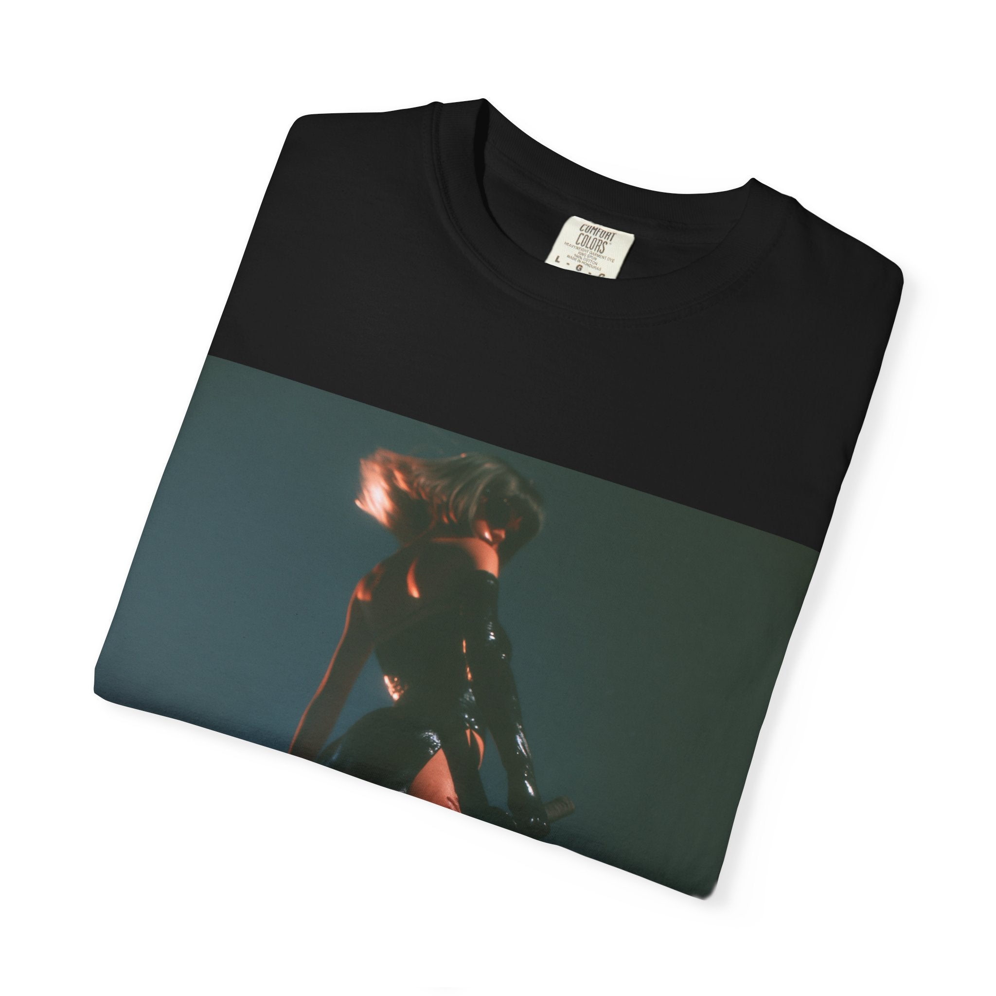 Dangerous girl tee