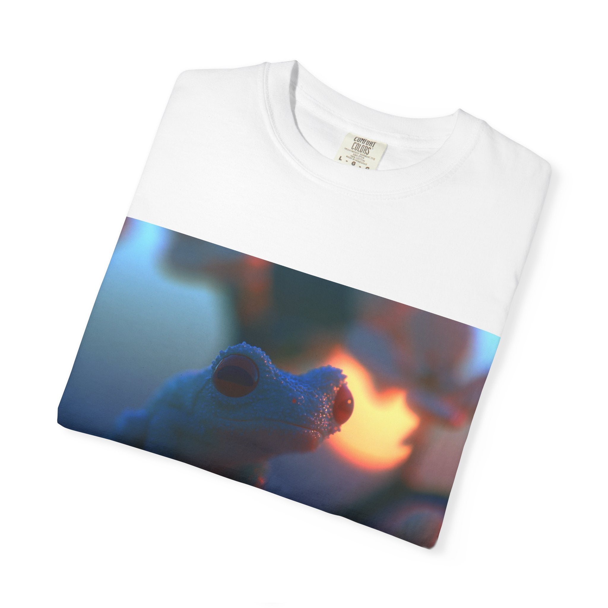 Sunset treefrog tee