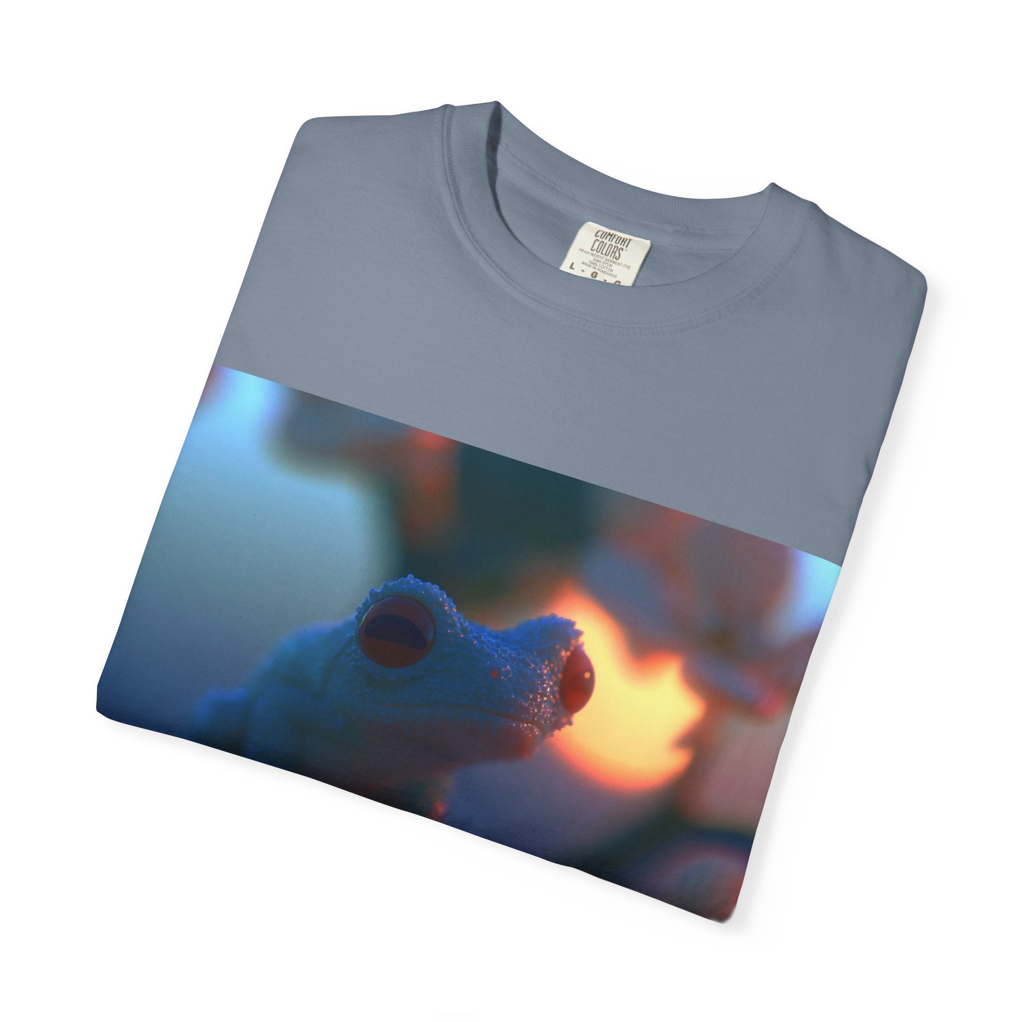 Sunset treefrog tee