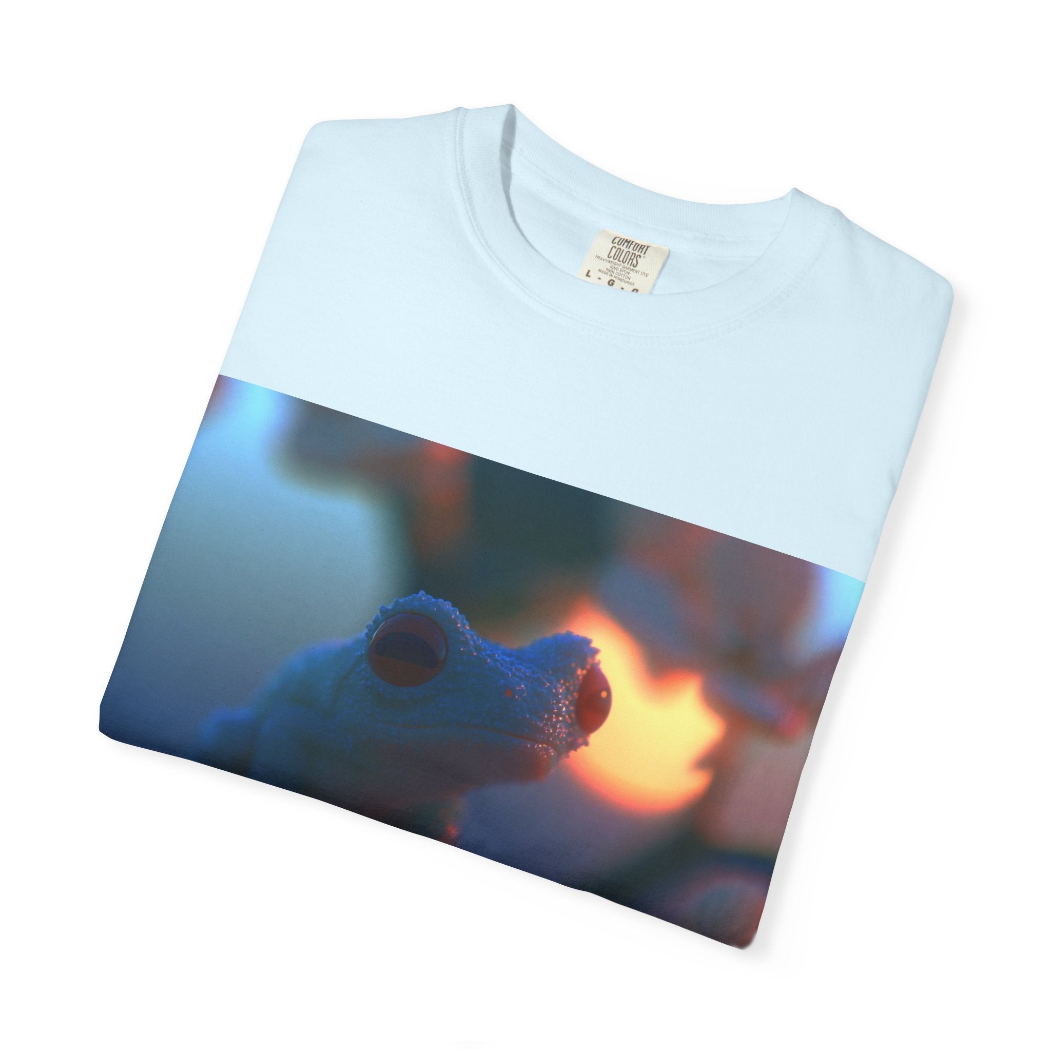 Sunset treefrog tee