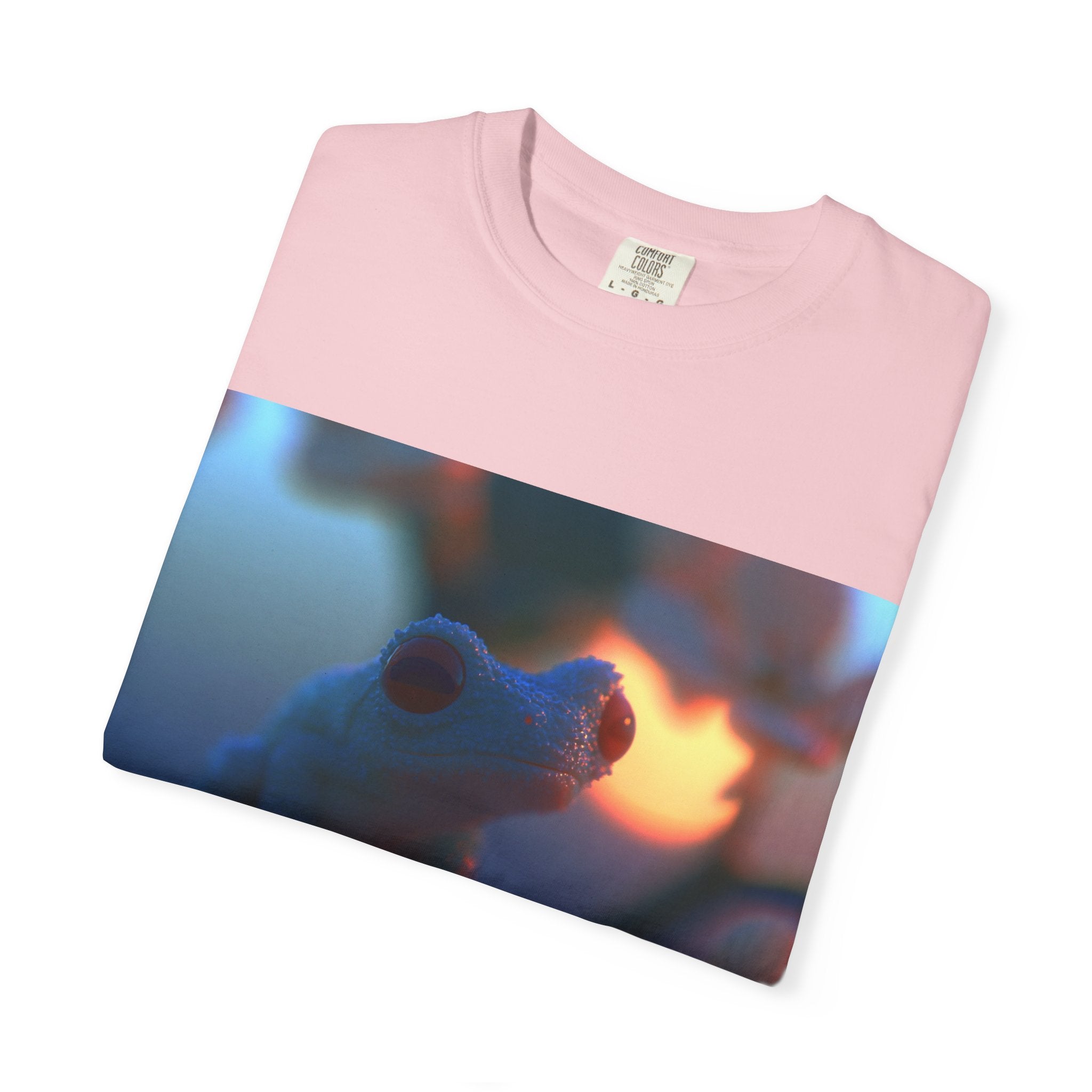 Sunset treefrog tee