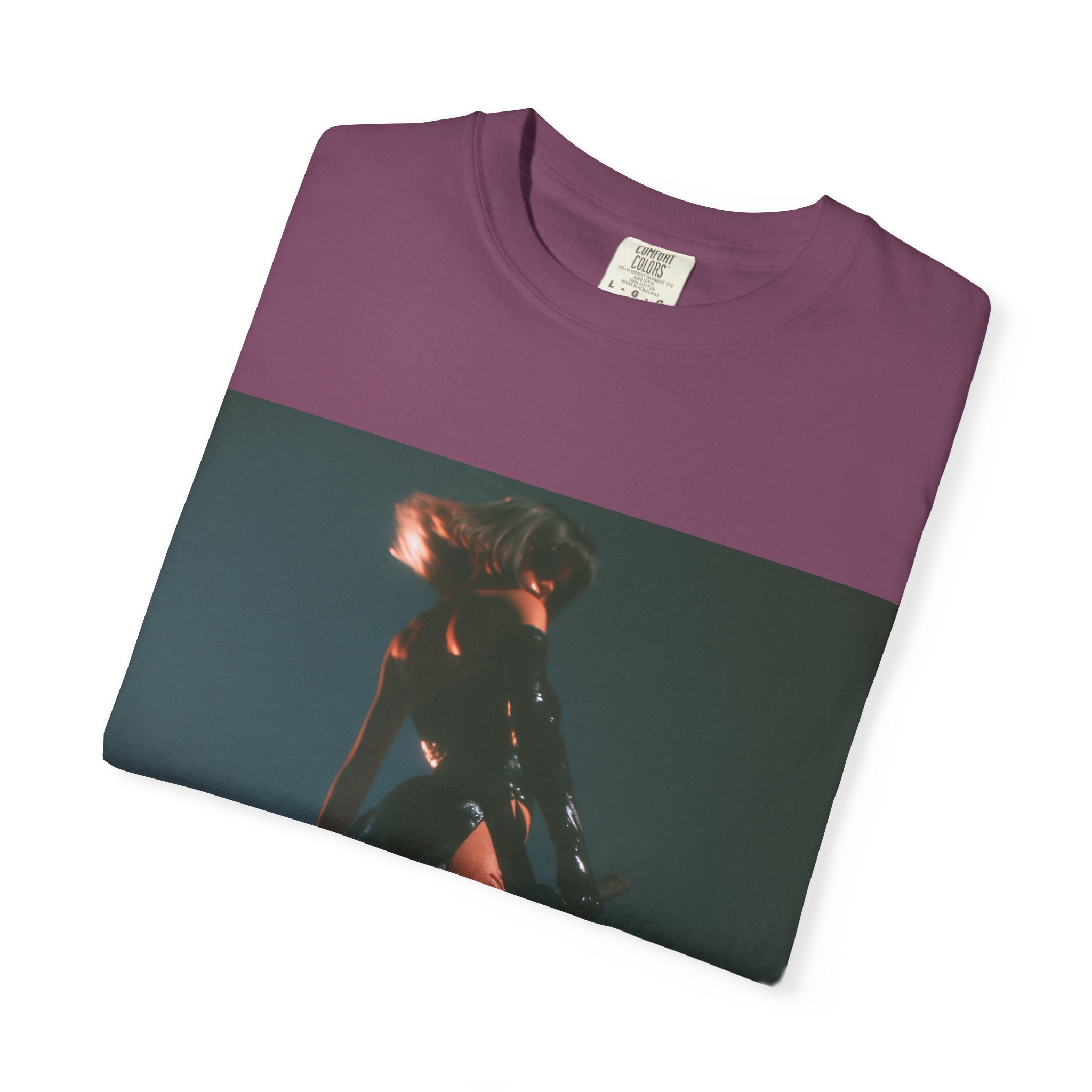 Dangerous girl tee